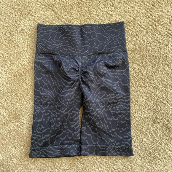 Gymshark shorts - Picture 2 of 3